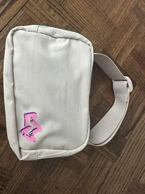 Brand New | Crossbody/Fanny Pack – Neutral Chic Meets Everyday Function! - Image 1 of 4