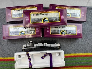 MTH 20-20154-1E Norfolk Southern SD40-2 Diesel Locomotive Set with Cars - Picture 1 of 15