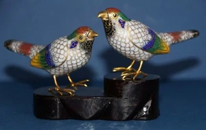 Older ~ PAIR ~ 70's Beijing #1 ~ Cloisonné ~ Birds ~ Gold Gilt ~ w/Stand - Picture 1 of 5