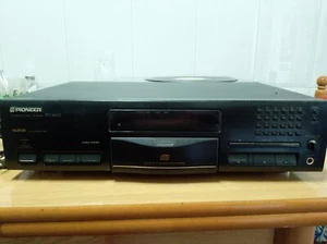 Reproductor de CD Pioneer PD-S602 Stable Platter Mechanism en negro - Imagen 1 de 8