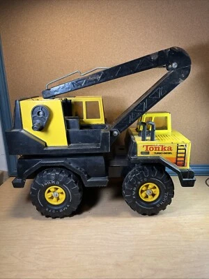 TONKA TURBO-DIESEL PRESSED STEEL CONSTRUCTION CRANE TRUCK XMB-975 VINTAGE - Image 1 of 4