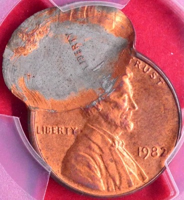 1982 ¡Doble estiramiento atascado! ERROR GRAN FECHA ZINC CENTAVO LINCOLN! PCGS MS-64 RD Foto 1 de 4