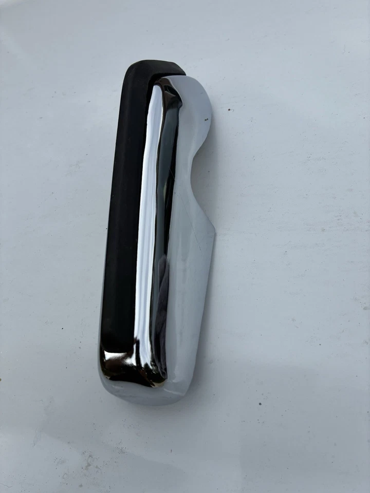 Nuevo de Lote Antiguo Ford 1972 Gran Torino Ranchero Protector de Parachoques Delantero Derecho con Almohadilla Arañazos Menores Foto 1 de 4