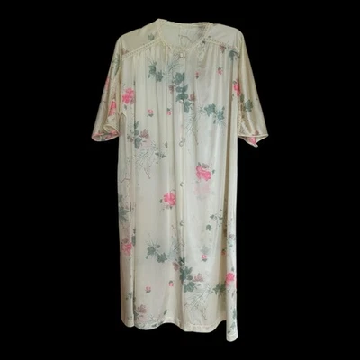 Camisón Vanity Fair estilo flores amarillas calado mediano Foto 1 de 2