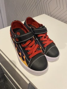 Heelys Snazzy X2 Shoes Black Red Flame UK Kids Size 13 - Picture 1 of 5