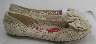 Soda Ivory lace  Flat Round Toe  Ballet Flats  Women  Size  8.5 - Image 1 of 4