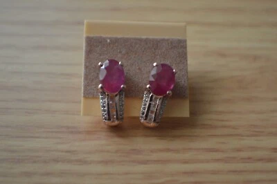 Pendientes de gancho J de topacio/zafiro rosa Ilakaka de 4,00 quilates platino sobre plata fina Foto 1 de 4