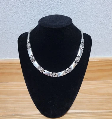 Mujer Brighton Joyería Tono Plateado Collar Diseño Contemporáneo Clásico Foto 1 de 4