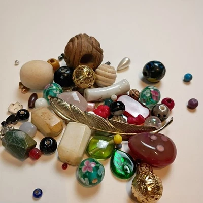 Mixed Bead Lot Craft Glass Jewelry Various Colors Size Soup Metal Mix Lot 2 - Image 1 of 4