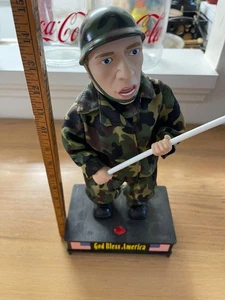 15" Batteriebetriebener Soldat auf Ständer - Bild 1 von 4