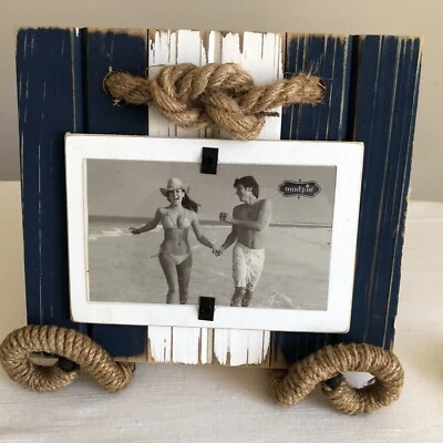 Marco de madera Mud Pie nuevo con etiquetas para cuadro de 3x5 con soporte Foto 1 de 4