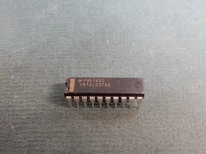 National Semiconductor DM74LS374N Flip Flop IC's Qty 25 NOS - Picture 1 of 2