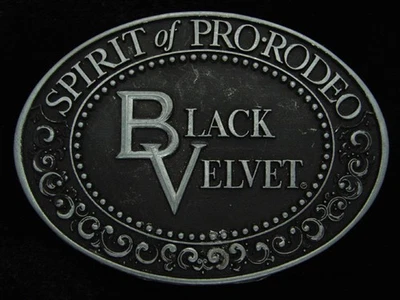 QG29138 VINTAGE 1979 *BLACK VELVET SPIRIT OF PRO-RODEO* WHISKY BOOZE BELT BUCKLE - Image 1 of 2