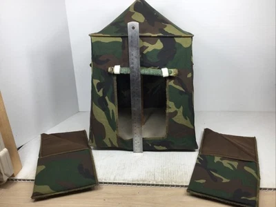 1/6 SCALE CAMOUFLAGE TENT + 2- SLEEPING BAGS FOR 12” TALL FIGURES DIORAMA ACC’S - Image 1 of 4