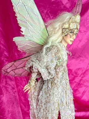 ÚNICO Muñeca Artística Reina Hada Hada Oscura Medios Mixtos Vidrieras Alas Firmadas 13" Foto 1 de 4