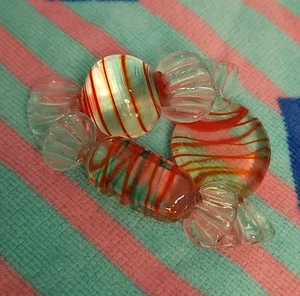 Lot de 3 bonbons en verre soufflé à la main style art de Murano emballés multicolores - Photo 1/7