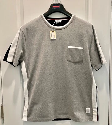 Camiseta THOM BROWNE Auténtica Nueva Con Etiquetas Gris Claro-Azul Marino Clásica Cuello Redondo - TB Talla 4 Foto 1 de 4