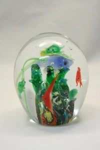 Vintage Glass Paperweight Dynasty Gallery Heirloom Collectibles Aquarium 4.5'' - Picture 1 of 6