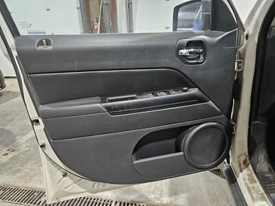 2009 - 2010 Jeep Patriot Driver LH Left Slate Gray-DV Front Door Trim Panel Foto 1 de 3