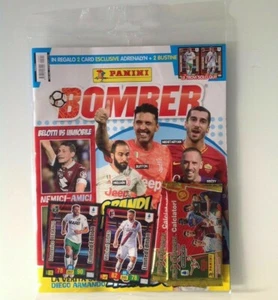 Rivista Bomber Panini, 12 Ottobre 2019 ,con 2 Card E 2 Bustine Adrenalyn - Foto 1 di 1