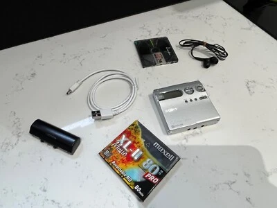 Sony MZ-N910 Mini Disc Player/Recorder Walkman. 206 - Image 1 of 4