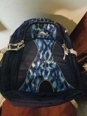 Mochila High Sierra Swerve, sostiene portátil ¡SIEMPRE TAN LIGERAMENTE USADA! Foto 1 de 4