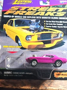 MOC Johnny Lightning STREET FREAKS PINK & BLOWN '63 Mustang Bonus Wheelie Stand - Picture 1 of 3