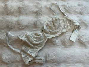 Clo Intimo White Lacey Lingerie Fortuna Demi Soft Bra Women’s Size 34C GUC - Picture 1 of 6