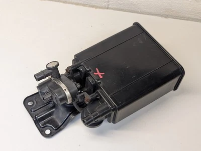 Bote de carbón Scion xD Toyota Yaris 2007-2014 1,5 L 77740-52090 Foto 1 de 4