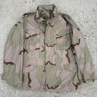 Vintage US Military M-65 Field Coat Mens Medium Regular 3-Color Desert Camo USGI - Image 1 of 4