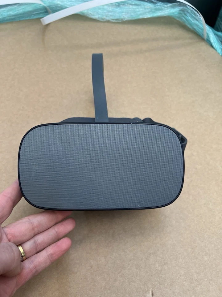 Pico G2   Standalone VR Headset, Wireless Virtual Reality - Image 1 of 4