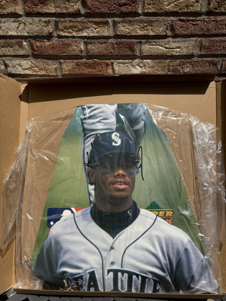 Deck superior Ken Griffesy Jr recortado stand up - Imagem 1 de 1