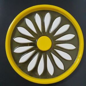 Vintage Crystal Craft Large  Yellow And White Daisy Flower Resin Trivet.