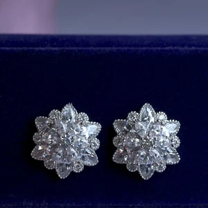 18k white gold made with SWAROVSKI crystal stud 3D lotus flower earrings 16.5mm - Picture 1 of 12