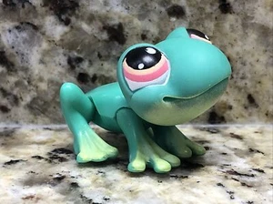 Littlest Pet Shop LPS #236 Frog With Orange Yellow Eyes Preowned - Picture 1 of 7