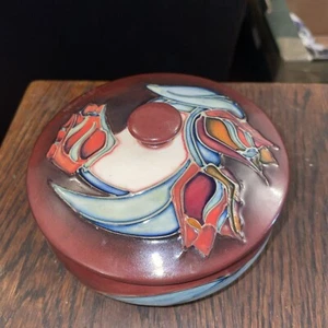 Moorcroft "Red Tulip" 222 shape Powder Bowl by Sally Tuffin" 1991 - Picture 1 of 6