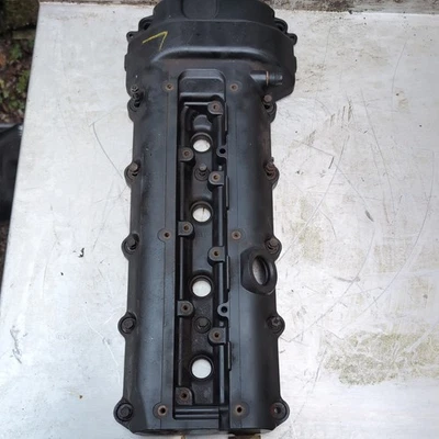 XJ8/XK8 Camshaft Rocker Cover  3.2 V8 Left  1999-2002 Jaguar  - Image 1 of 4