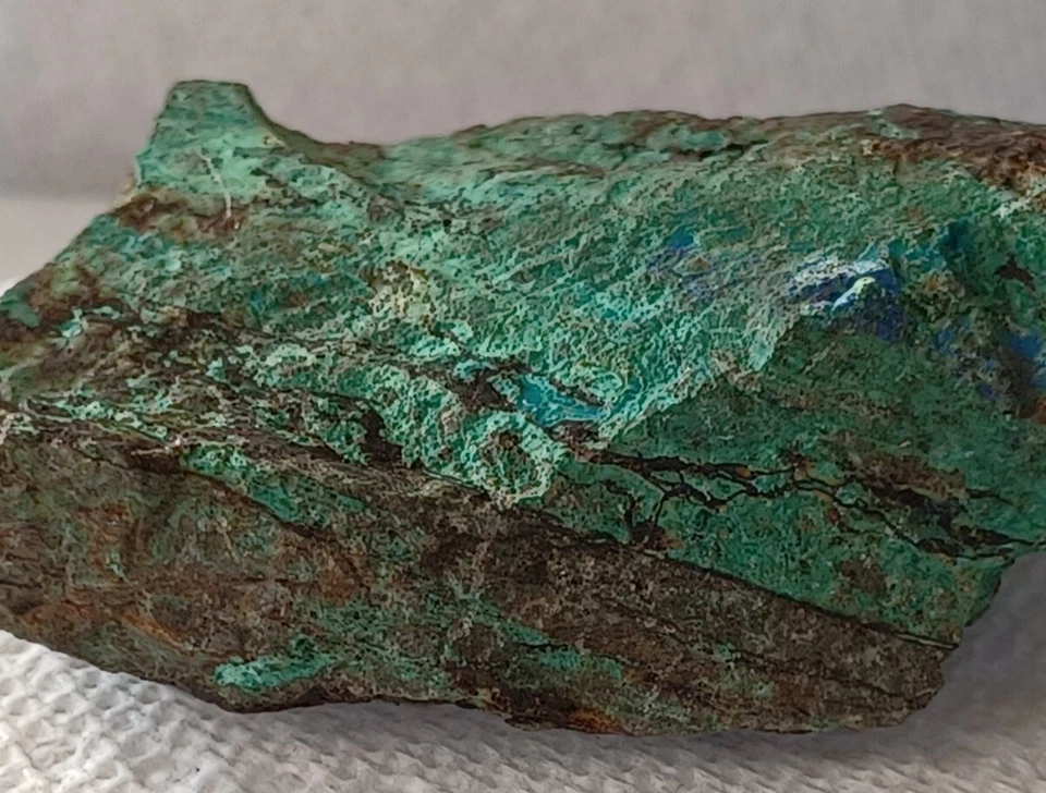 Azurita malaquita áspera, azul, verde, 330 gramos de peso Foto 1 de 1