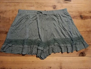 BloomChic Polka Swiss Dot Shorts Womens Plus 22 Green Ruffle Bloomer Lace NWT - Picture 1 of 7
