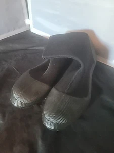 Unbranded Neoprene Insulated Slip On Paddle Wet Shoes Bootie Size M - Picture 1 of 4