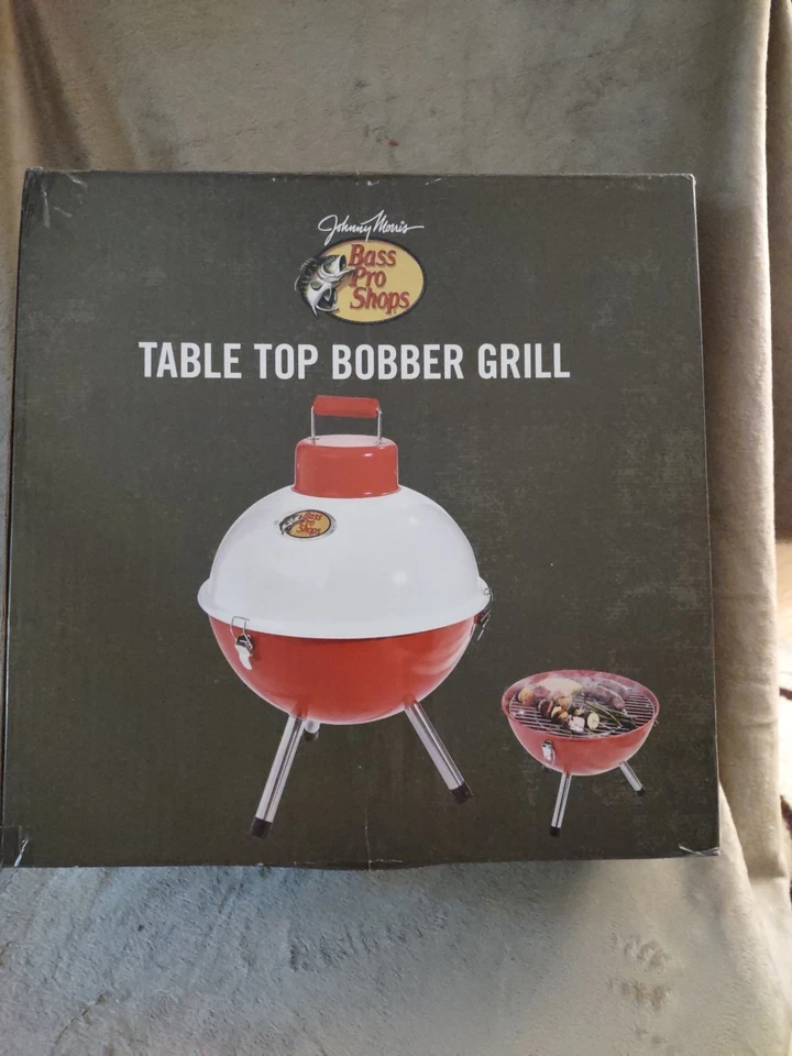 Bass Pro Shops Mesa Bobber Grill Acero Cromo Bloqueo Seguro - NUEVA CAJA ABIERTA Foto 1 de 2