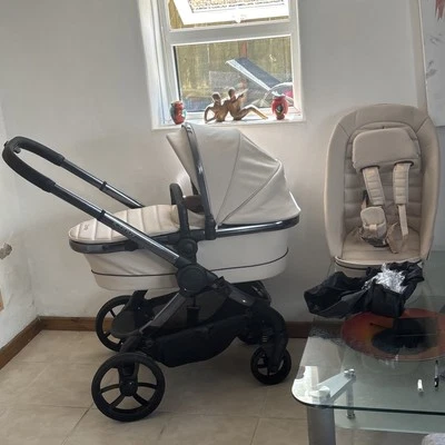 iCandy Peach 7 Pushchair And Carrycot Biscotti - phantom frame..   - Image 1 of 4