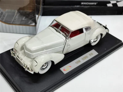 for Signature Models 1936 FOR CORD 810 Classic Car Jump Plate Light 1/18 Truck - Image 1 of 4