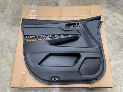 Panel embellecedor puerta conductor delantero izquierdo Honda Odyssey Sport 2023-2024 83551-THR-A51ZA Foto 1 de 4