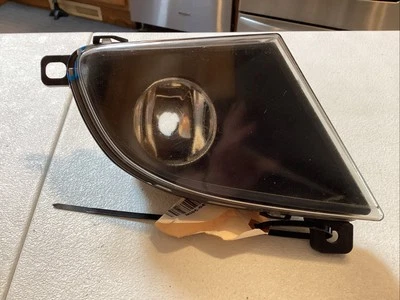 08-10 Faro antiniebla lado derecho bmw 535i 530i E60 1305230195 OEM Foto 1 de 4