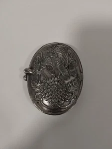 Mariposas y flores ovaladas de colección peltre espejado compacto ornamentado MCM - Imagen 1 de 15