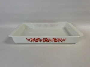 Pyrex 933 Lasagna Pan Friendship Red Birds Milk Glass Baking Dish 13" x 9” - Picture 1 of 7