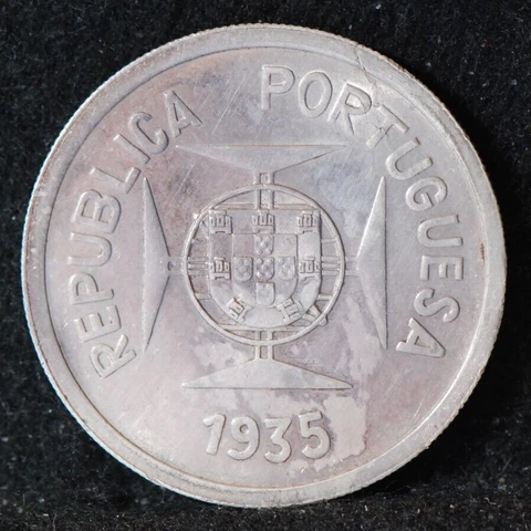 India - Portuguese, 1935 Rupia, KM22, silver, .3538 oz, About UNC+,  5-29 Cover