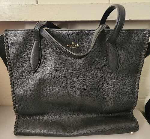 Borsa tote Kate Spade in pelle di mucca nera fodera nera chiusura a scatto