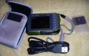 BELL & HOWELL SPLASH GREEN CAMERA / CASE /SIM CARD - Picture 1 of 4